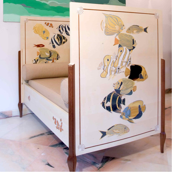 Cobalt blue bed — main panel detail, full reef habitat