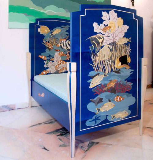 Cobalt blue bed — detail, clownfish and coral